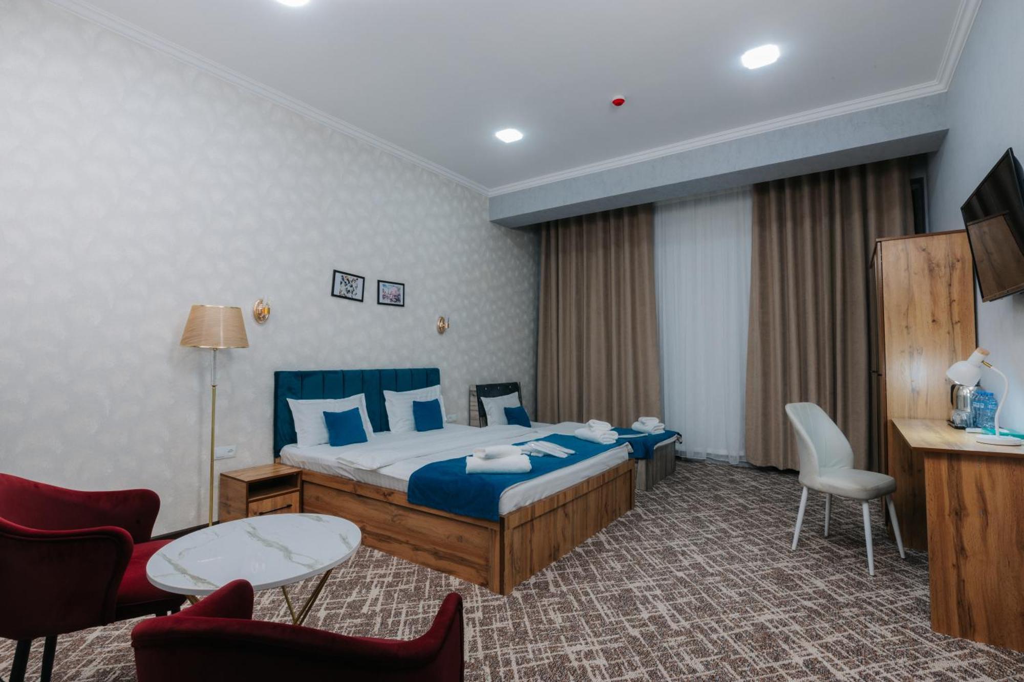 Resident Hotel Tașkent Exterior foto